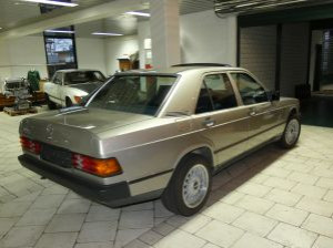 Mercedes-Benz 190E